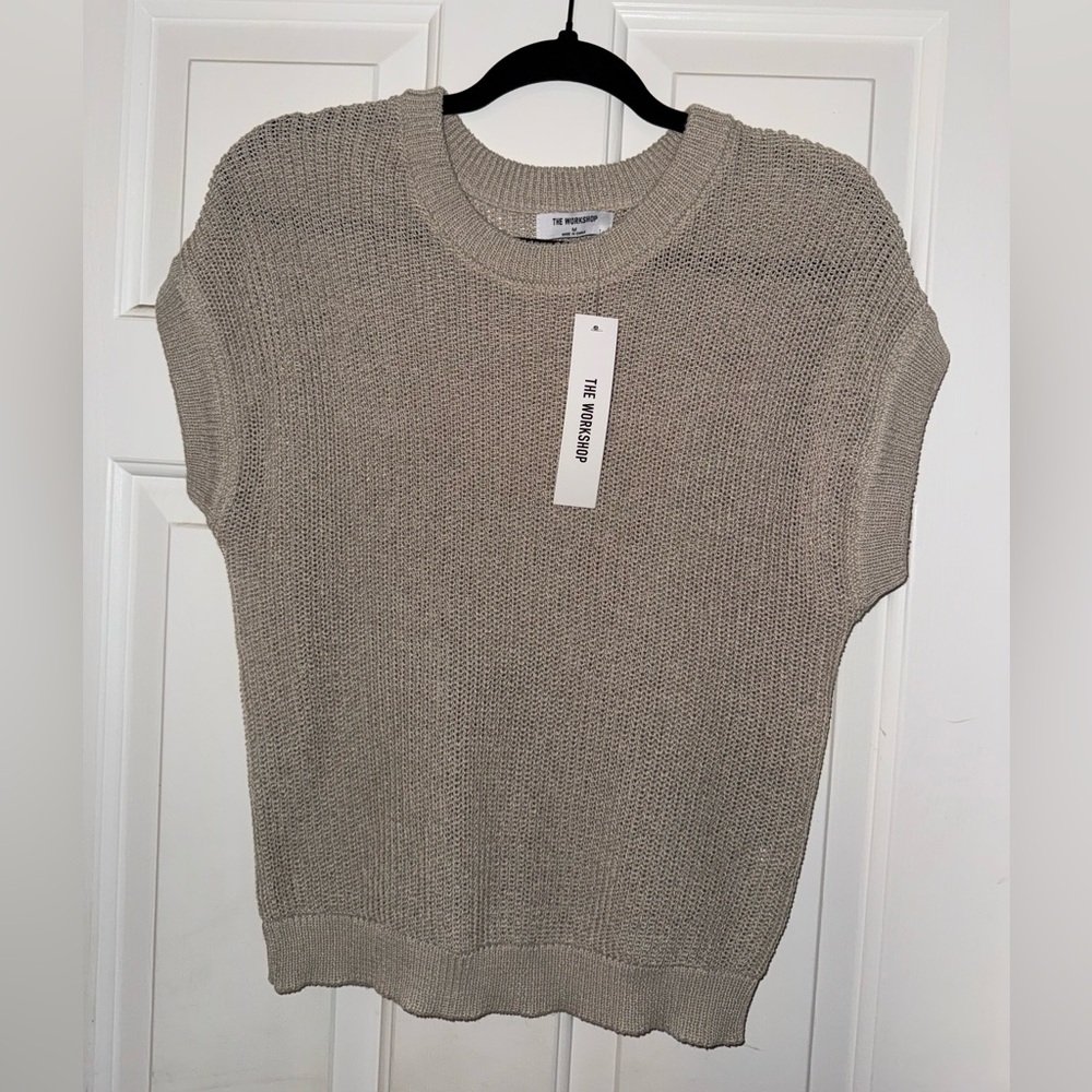Chic Women's Beige Crew Neck Sweater